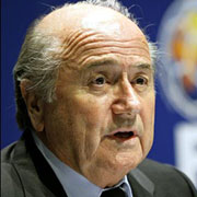 Blatter: "Criticare gli arbitri  prassi comune"