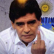 Maradona mostra il dito medio a Grondona (video)
