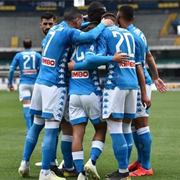 Il Napoli vince in scioltezza a Verona